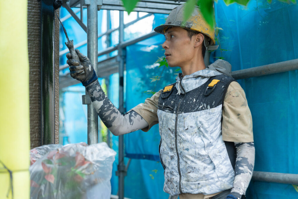 外壁塗装施工中