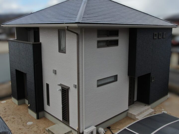 26008_岡山県総社市M様　外壁塗装、屋根塗装、付帯物塗装工事他