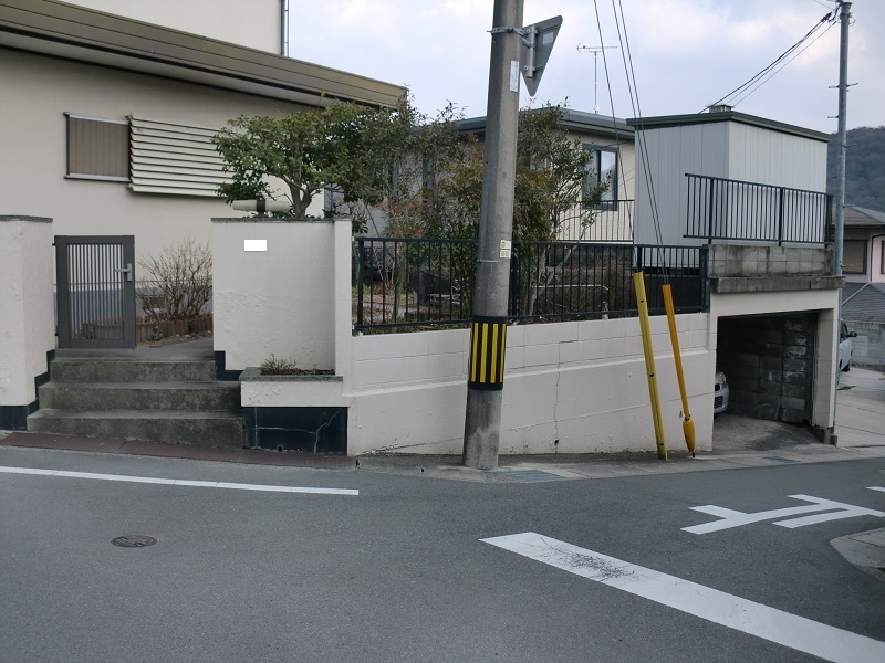 岡山市北区S様邸の施工前の門周辺の写真